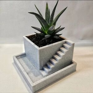 Planter with stair